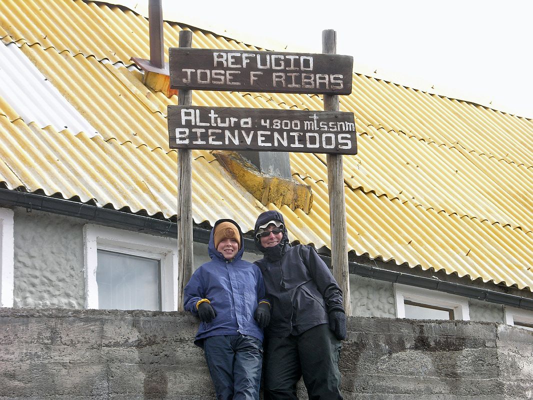 Ecuador Cotopaxi 02-08 Peter Ryan And Charlotte Ryan Outside Jose Ribas Refuge